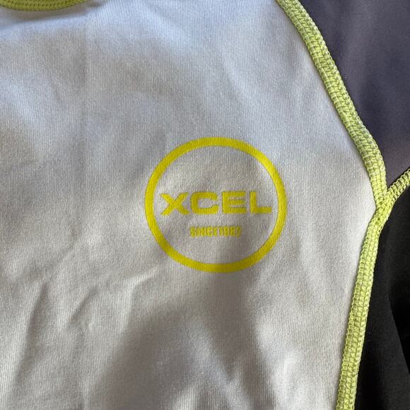 XCEL Youth Rash Guard/Sun Shirt (2) - Size 6 - Picture 6 of 6